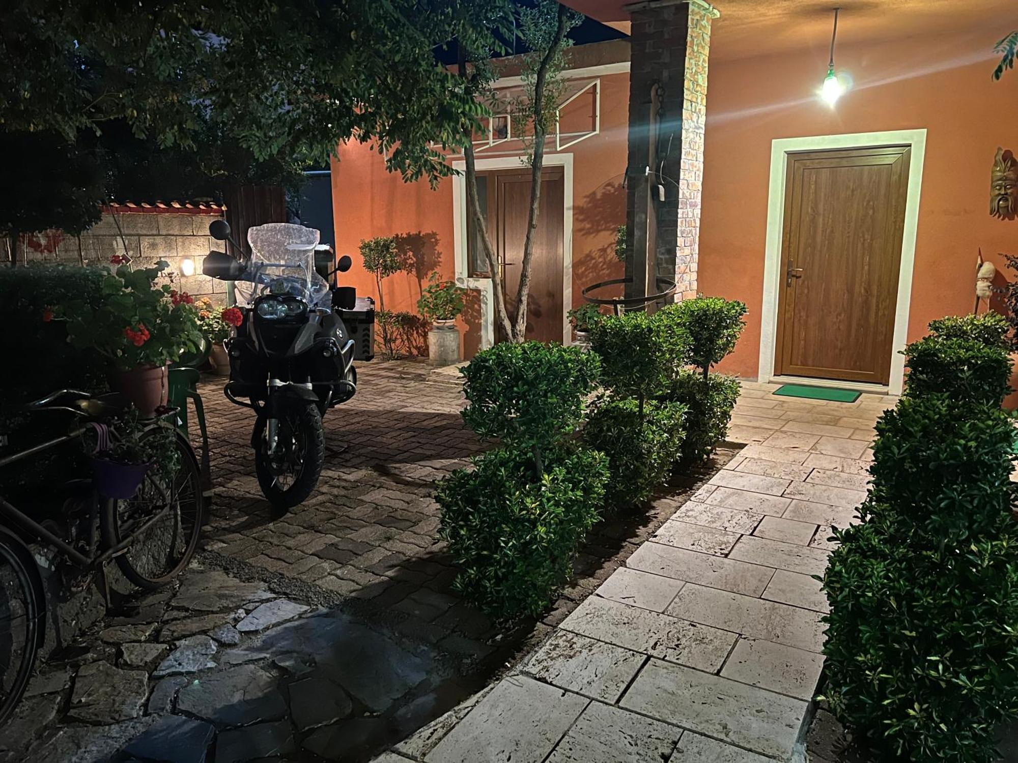 Guesthouse Koleci - Mrizi I Zanave Fishte Exterior foto
